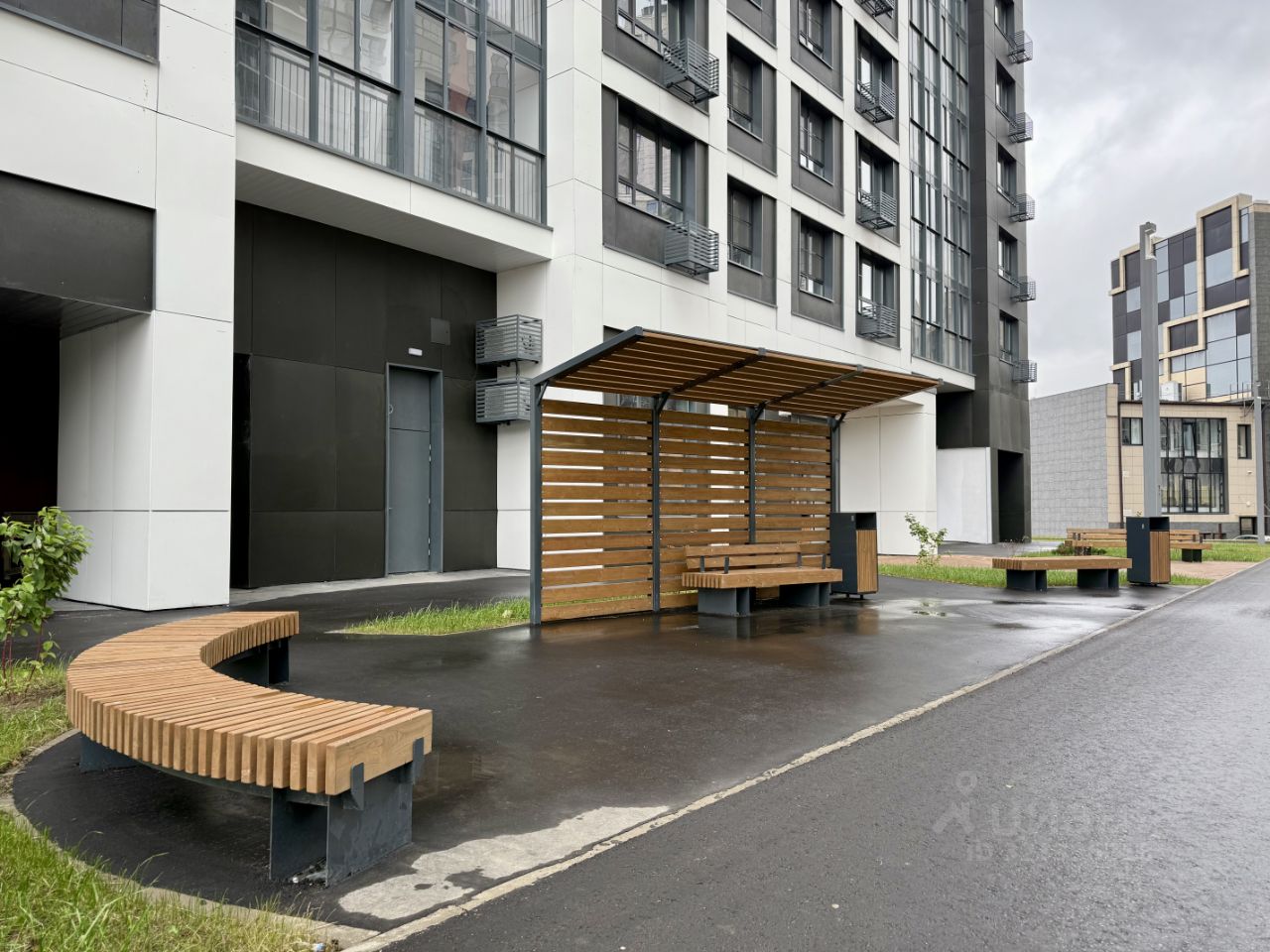 Продажа 2-комн квартиры на вторичном рынке улица Академика Королева, 23