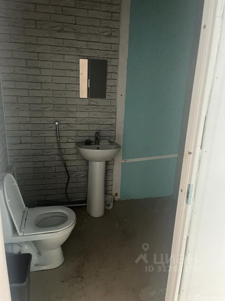 Аренда торгового помещения ул Миклухо-Маклая,  д. 33