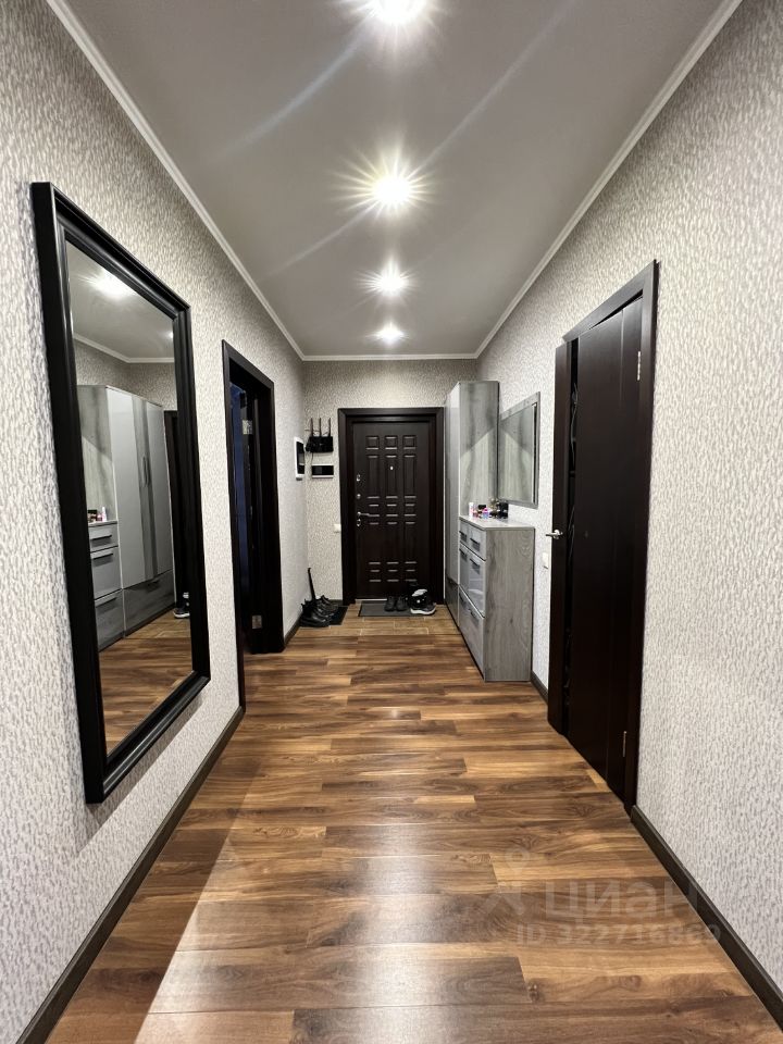 Продажа 2-комн квартиры на вторичном рынке Боброво пгт, улица Лесная, 24к1