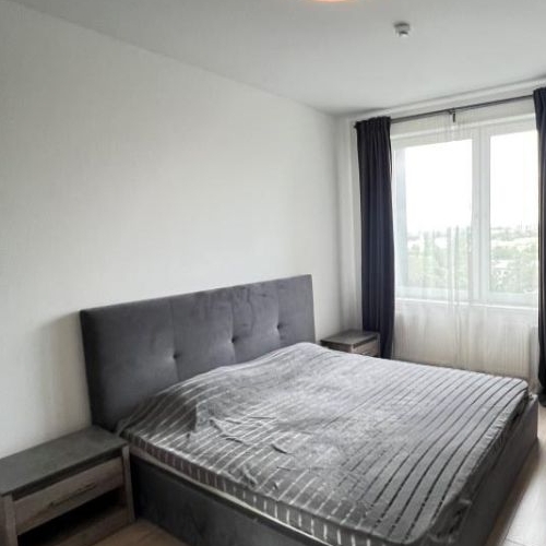 3-комн квартира улица Грибалевой, 7к1