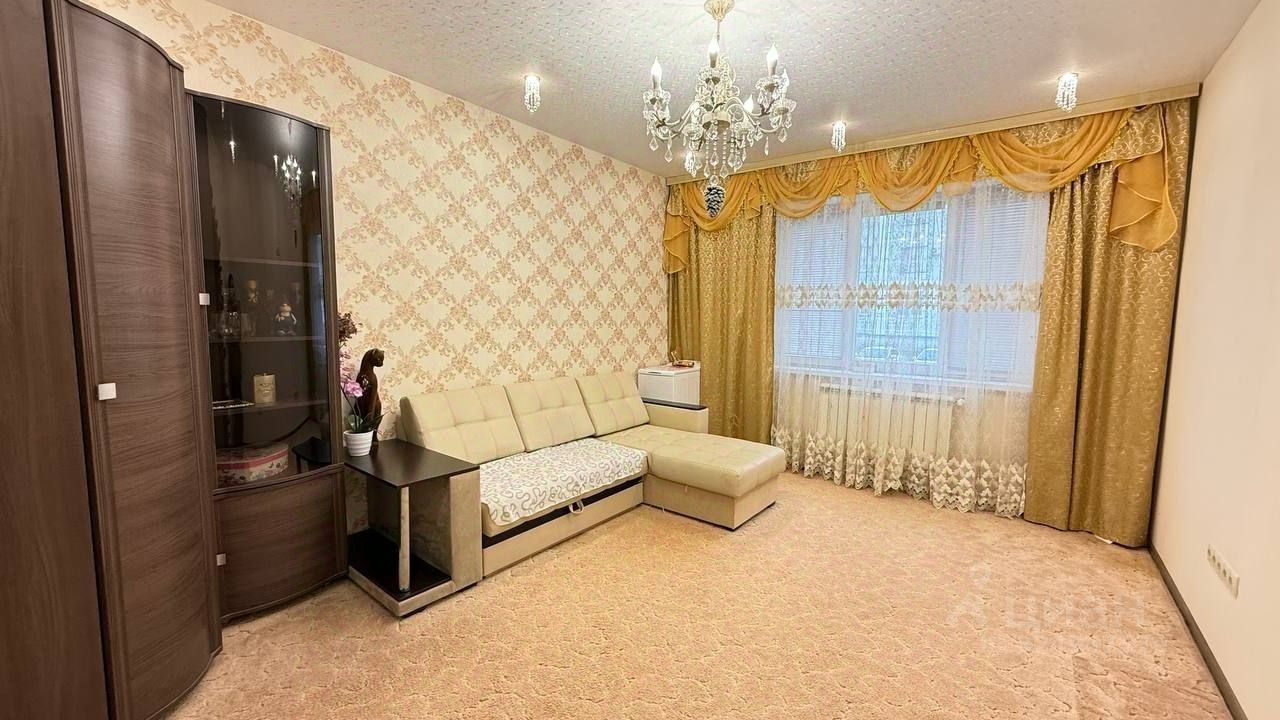 Продажа 3-комн квартиры на вторичном рынке Заречье мкр, 20
