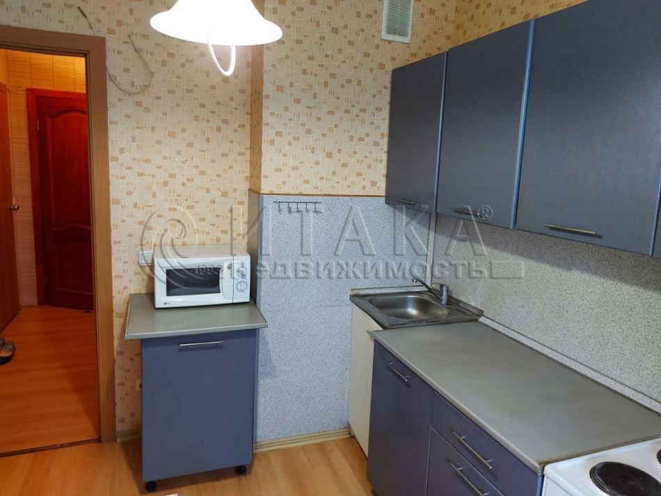 Продажа 1-комн квартиры на вторичном рынке Красное Село, Красногородская,  д. 13,  к. 1