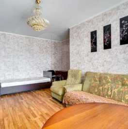 Продажа 2-комн квартиры на вторичном рынке Зюзинская улица,  д. 8