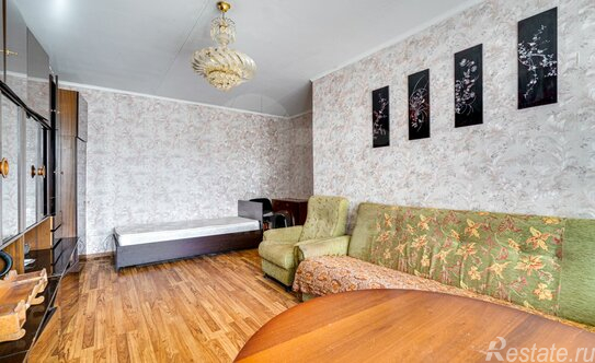 Продажа 2-комн квартиры на вторичном рынке Зюзинская улица,  д. 8