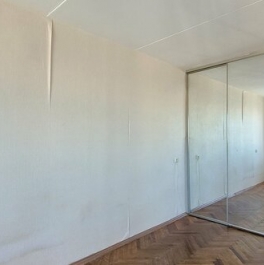 Продажа 1-комн квартиры на вторичном рынке улица Лёни Голикова,  д. 2