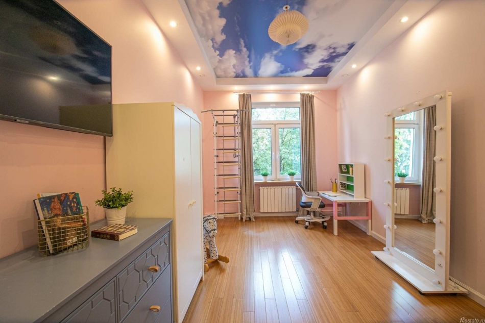 Продажа 3-комн квартиры на вторичном рынке Маркина ул,  д. 16А