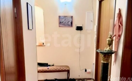 Продажа 3-комн квартиры на вторичном рынке ул Бронницкая,  д. 2/70