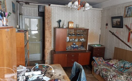 Продажа 3-комн квартиры на вторичном рынке б-р Красных Зорь,  д. 12