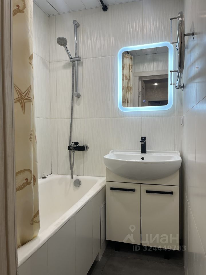 Аренда 3-комн квартиры на вторичном рынке переулок Васнецова, 15С1