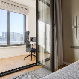 Продажа 4-комн квартиры на вторичном рынке Петровский пр-кт,  д. 26 к2
