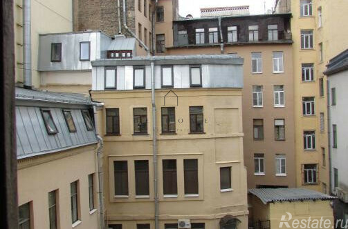 Продажа 2-комн квартиры на вторичном рынке улица Блохина,  д. 11