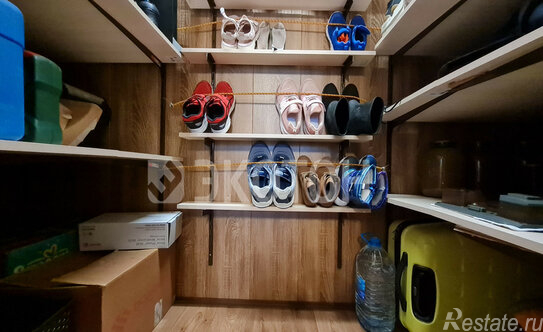 Продажа 3-комн квартиры на вторичном рынке Павловск г, Детскосельская ул,  д. 13