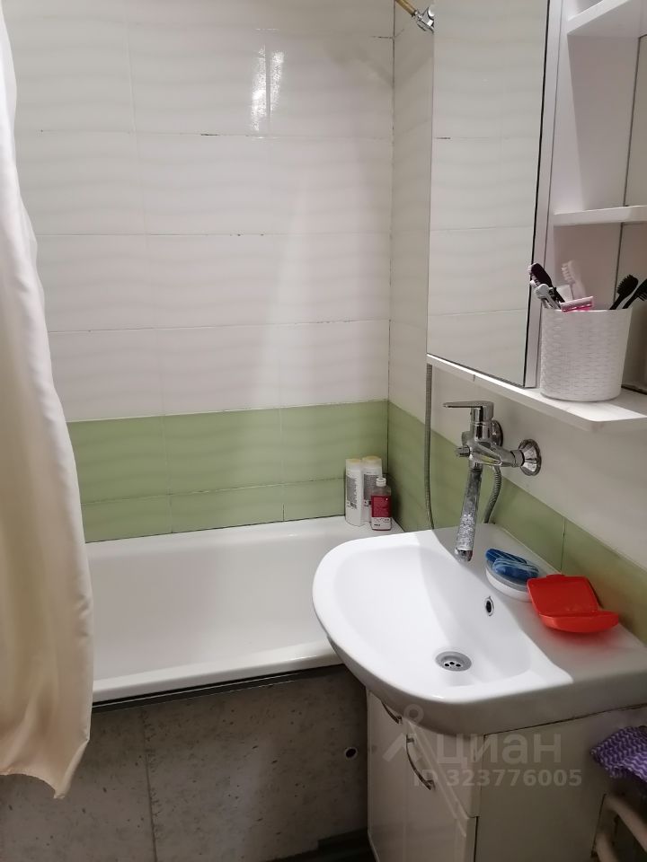 Продажа 3-комн квартиры на вторичном рынке Пролетарский проспект, 1