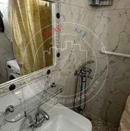 Аренда 2-комн квартиры на вторичном рынке Вятский 4-й пер,  д. 23