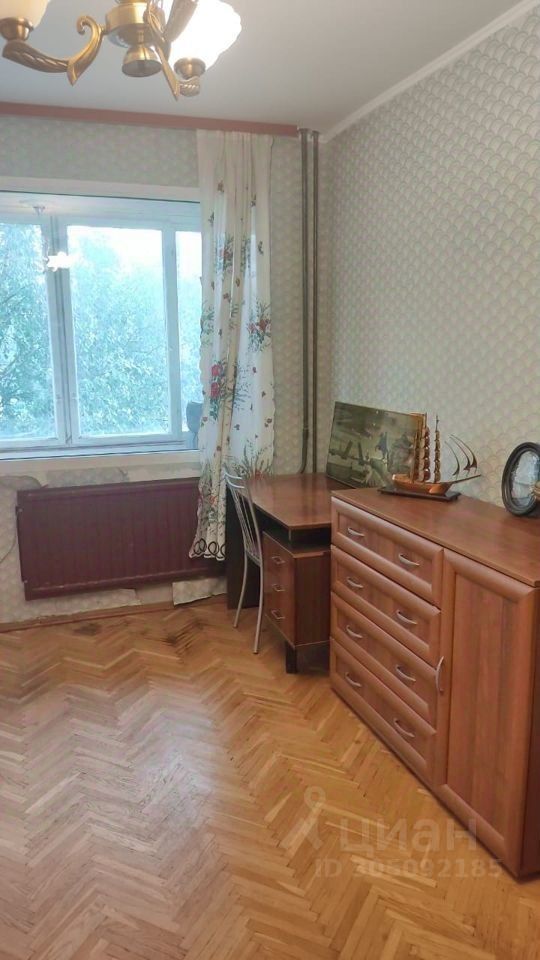 Продажа 3-комн квартиры на вторичном рынке Серебристый бульвар, 22К1