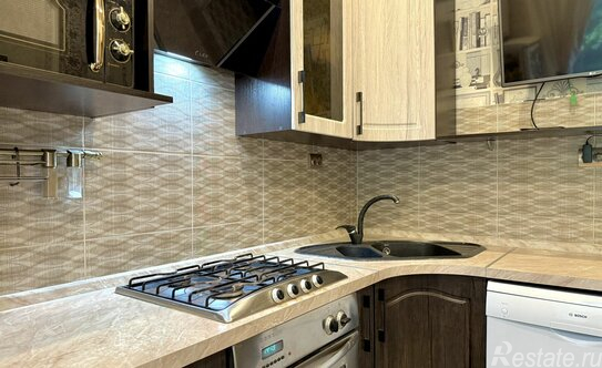 Продажа 3-комн квартиры на вторичном рынке улица Пограничника Гарькавого,  д. 5 к1