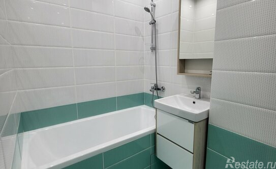 Продажа 1-комн квартиры на вторичном рынке Полоцкая улица,  д. 14