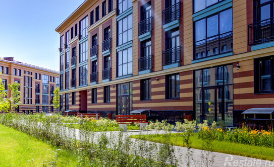 Продажа 2-комн квартиры на вторичном рынке Шушары п,  д. 4 к2 с1