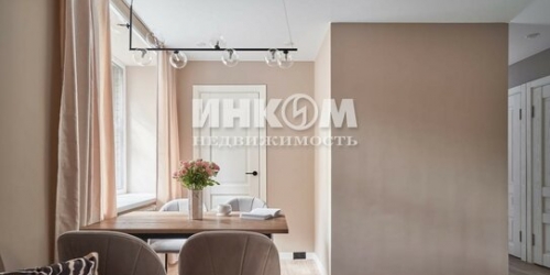 3-комн квартира улица Расковой,  д. 14