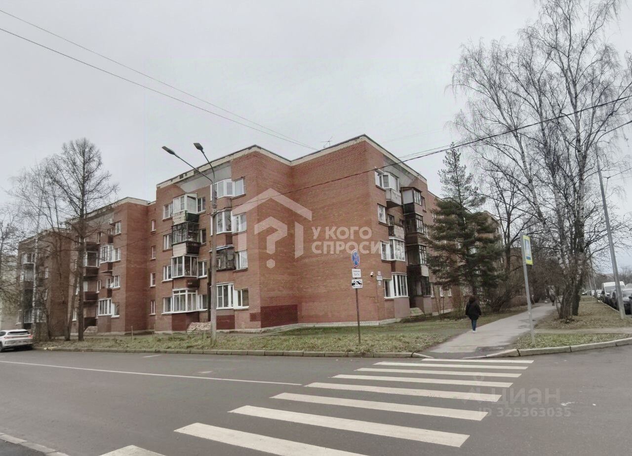 Продажа 3-комн квартиры на вторичном рынке Петергоф, Константиновская улица, 23/13