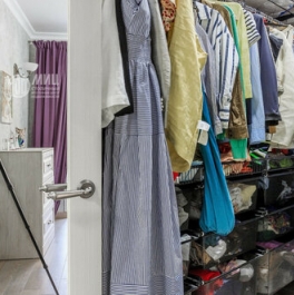 Продажа 2-комн квартиры на вторичном рынке Нахимовский пр-кт,  д. 67,  к. 4