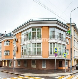 Продажа 3-комн квартиры на вторичном рынке Дровяной Б. пер,  д. 18