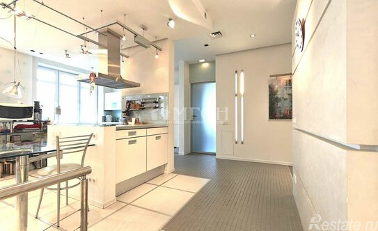 Продажа 4-комн квартиры на вторичном рынке Астрадамский проезд,  д. 4А,  к. 1