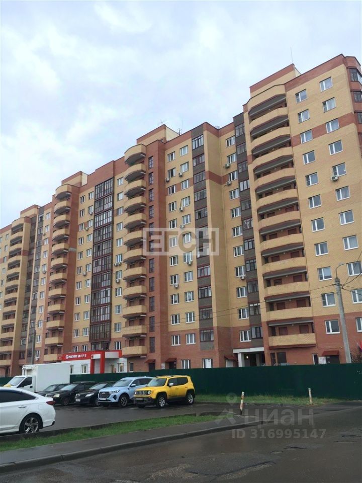 Продажа 3-комн квартиры на вторичном рынке д. Щемилово, улица Орлова, 26