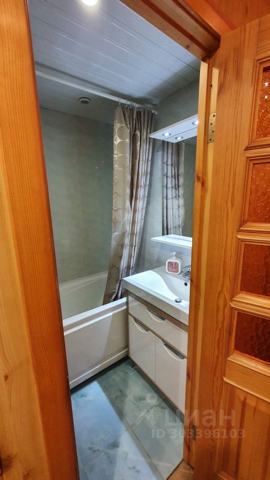 Продажа 3-комн квартиры на вторичном рынке Шлиссельбургский проспект, 49