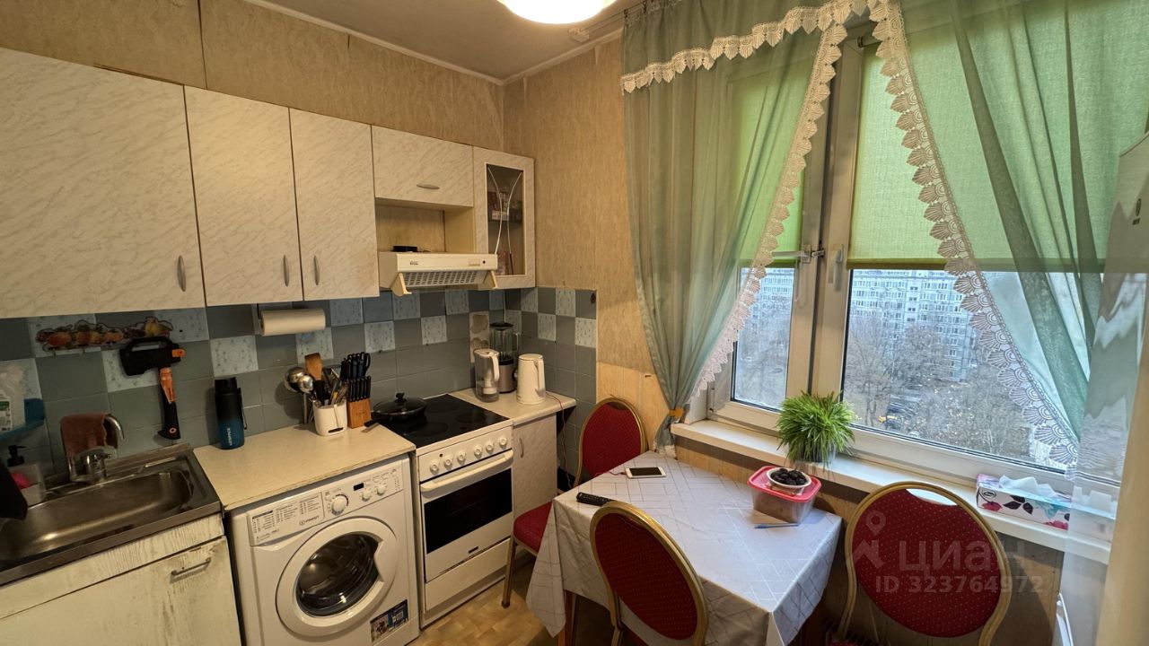 Продажа 2-комн квартиры на вторичном рынке Северный бульвар, 2