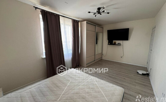 Продажа 2-комн квартиры на вторичном рынке Русановская ул,  д. 18 к6