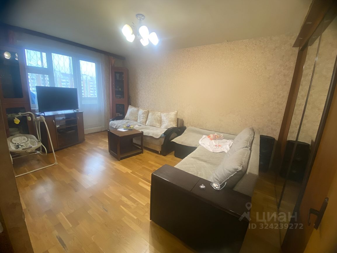 Продажа 2-комн квартиры на вторичном рынке проспект Защитников Москвы, 9к1