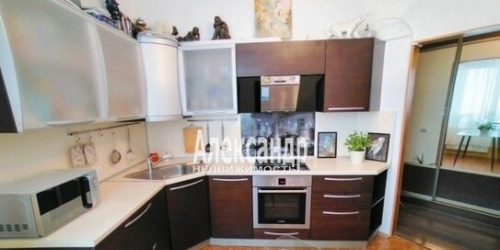 1-комн квартира улица Коммуны,  д. 50