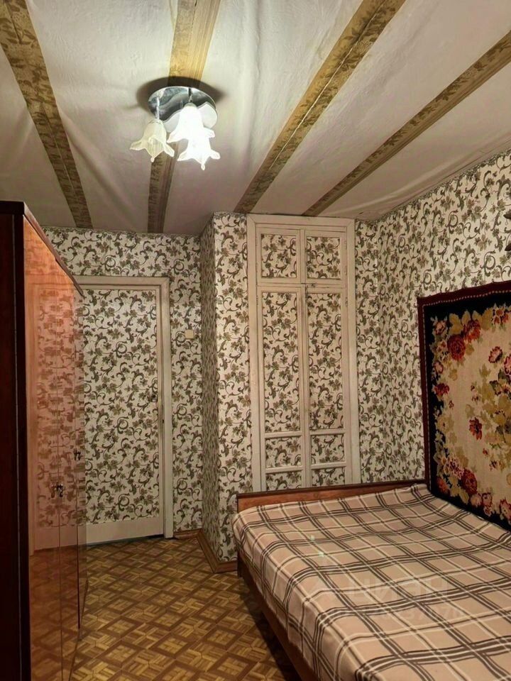 Продажа 2-комн квартиры на вторичном рынке пос. Большие Лучки, Сланцы, улица 1 Мая, 94