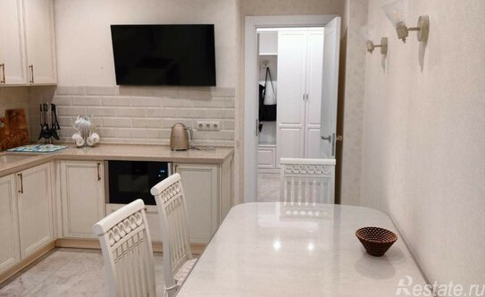 Продажа 4-комн квартиры на вторичном рынке бульвар Веласкеса,  д. 7 к1