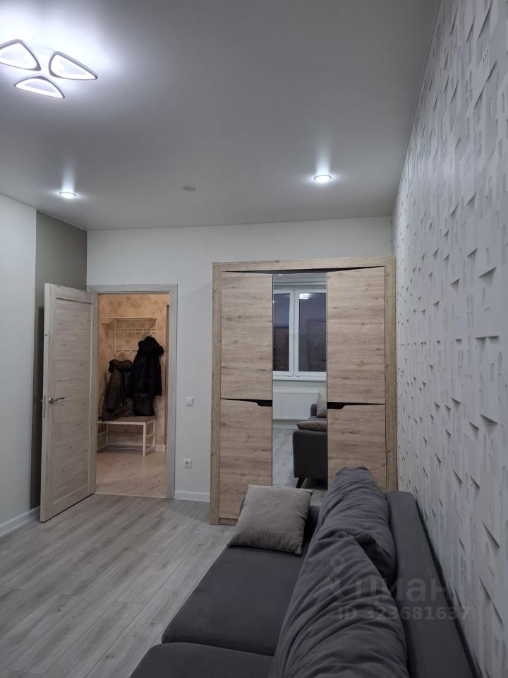 Продажа 1-комн квартиры на вторичном рынке Совхозная улица, 10Б