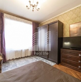 Продажа 3-комн квартиры на вторичном рынке Ломоносовский пр-кт,  д. 19