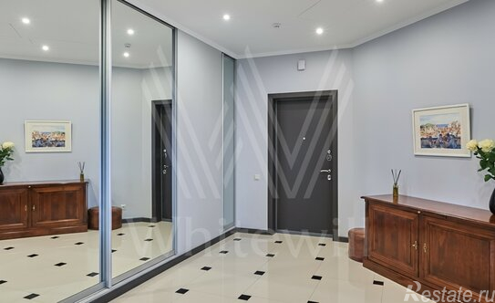 Продажа 3-комн квартиры на вторичном рынке ул Мосфильмовская,  д. 8,  к. 1