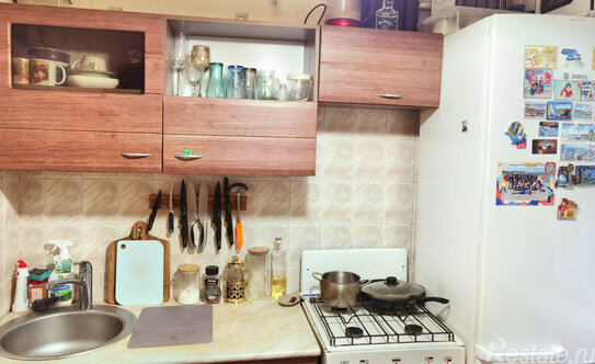 Продажа 2-комн квартиры на вторичном рынке Нагорный б-р,  д. 17