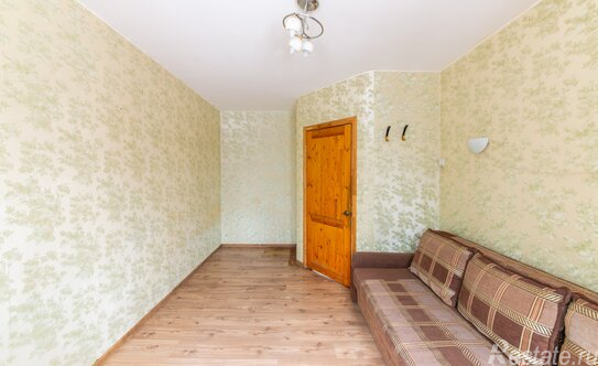 Продажа 3-комн квартиры на вторичном рынке улица Тельмана,  д. 44