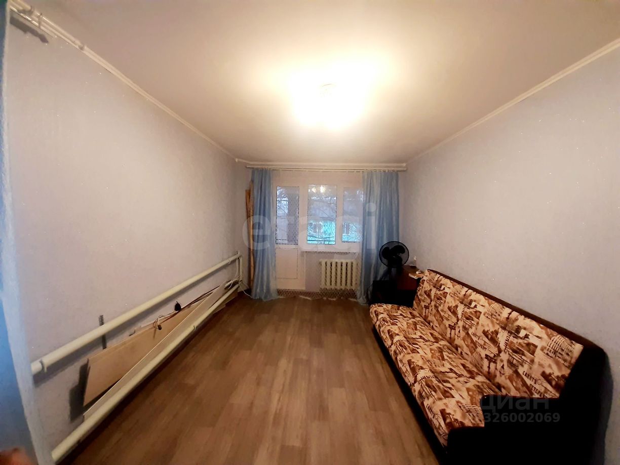 Продажа 3-комн квартиры на вторичном рынке пос. Пчевжа, улица Октябрьская, 7