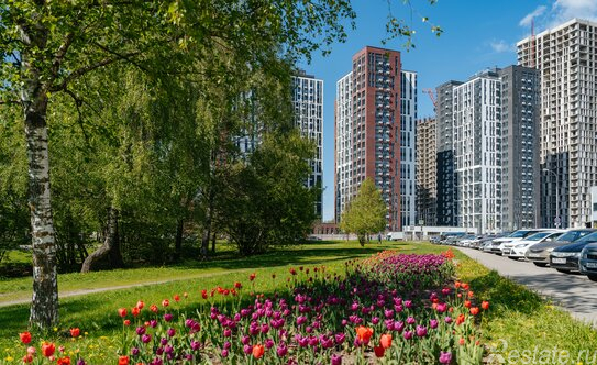 Продажа 3-комн квартиры на вторичном рынке ул Бартеневская,  д. 18,  к. 1