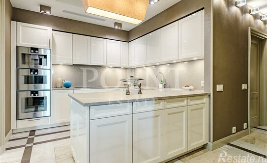 Продажа 4-комн квартиры на вторичном рынке ул Исаковского,  д. 39,  к. 1