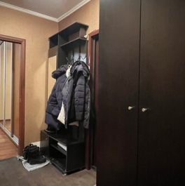 Продажа 2-комн квартиры на вторичном рынке ул Раменки,  д. 8,  к. 1