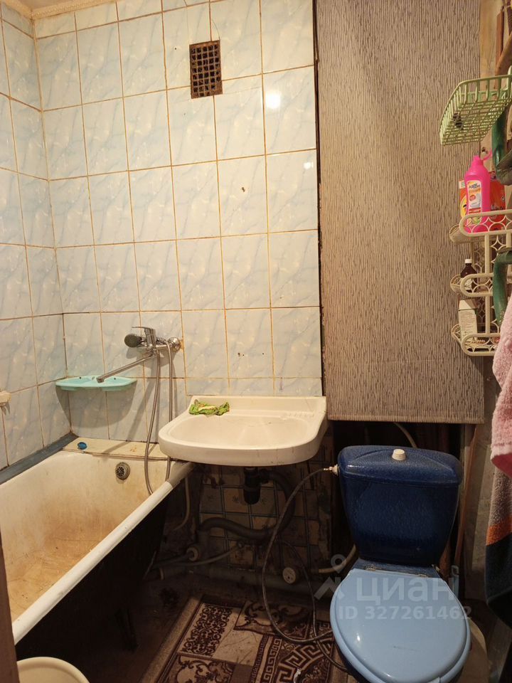 Продажа 2-комн квартиры на вторичном рынке Сланцы, улица Ломоносова, 46