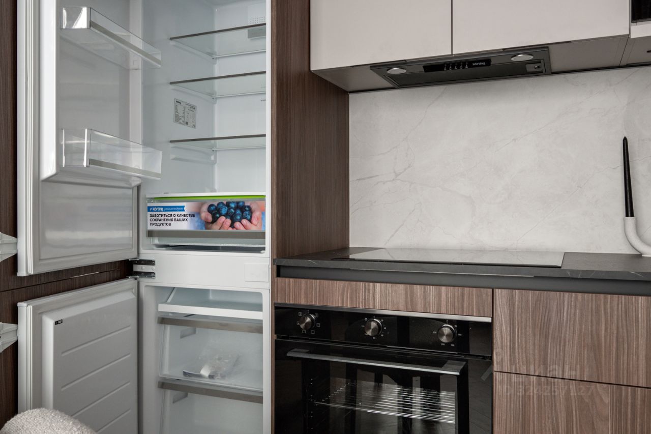 Продажа 1-комн квартиры на вторичном рынке улица Стахановцев, 1