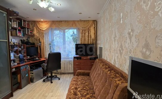 Продажа 3-комн квартиры на вторичном рынке Кириши г, Нефтехимиков ул,  д. 22