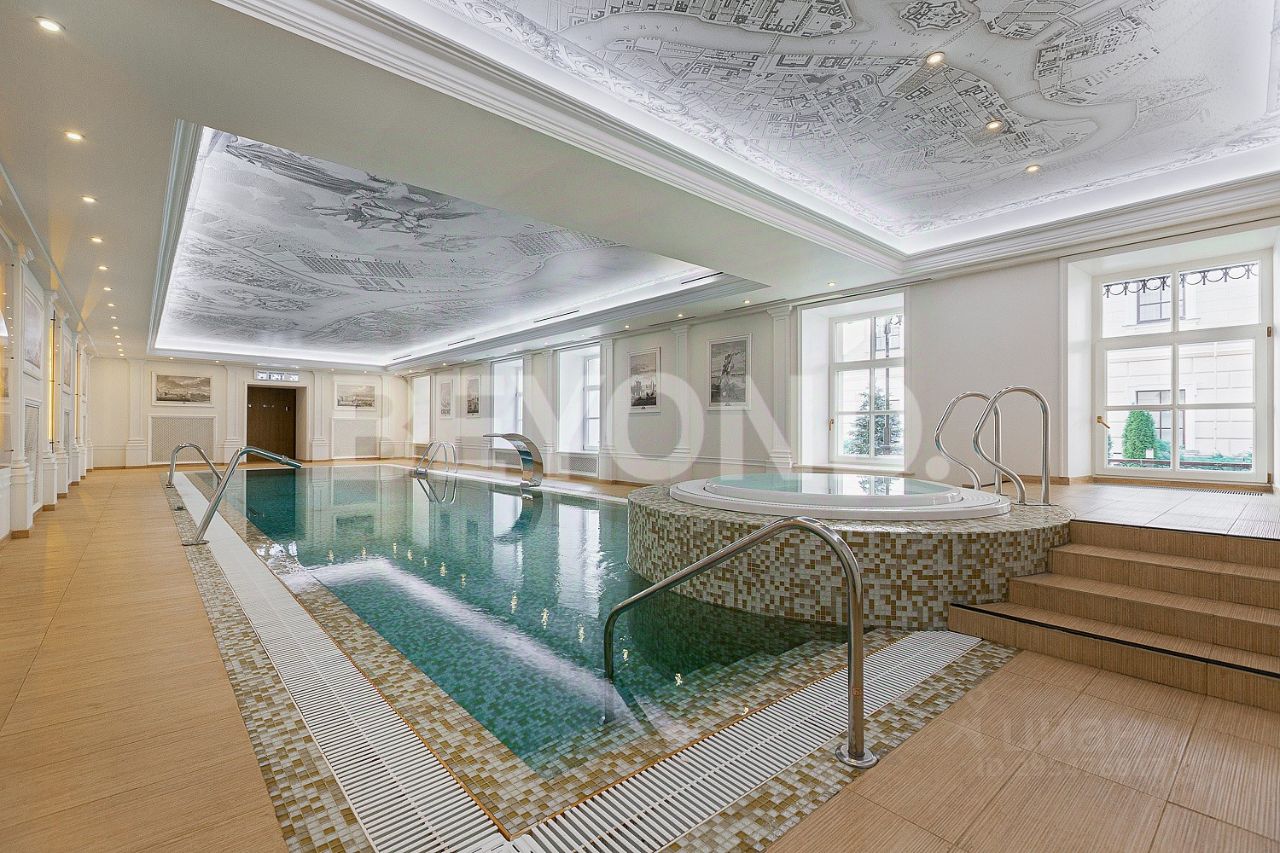 Продажа 2-комн квартиры на вторичном рынке Гагаринская улица, 1/24