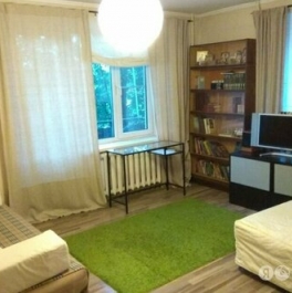 Аренда 1-комн квартиры на вторичном рынке ул Ереванская,  д. 12,  к. 1