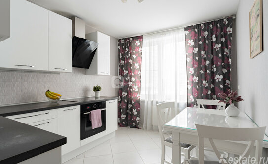 Продажа 1-комн квартиры на вторичном рынке улица Маршала Тухачевского,  д. 25